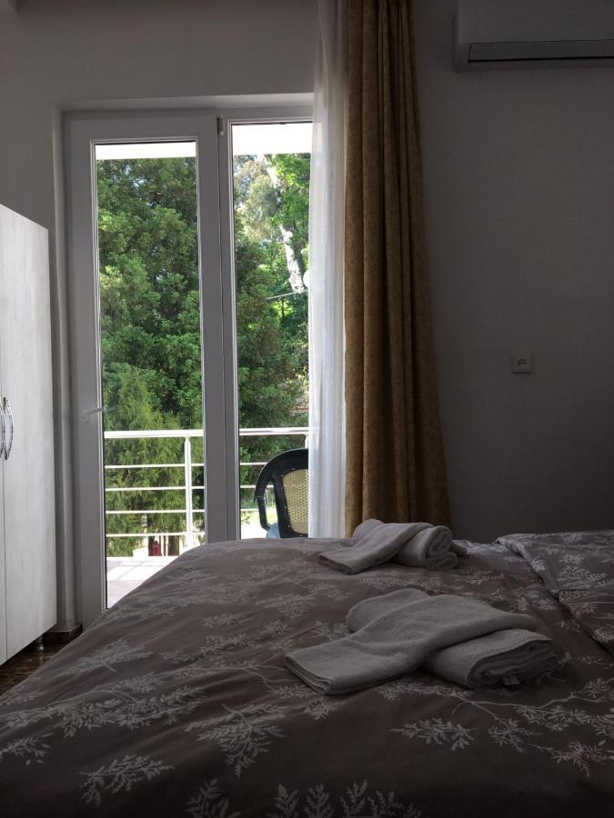 Готель Rezo'S House Кваріаті Екстер'єр фото