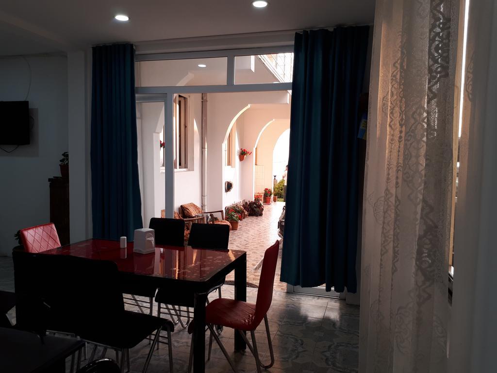 Готель Rezo'S House Кваріаті Екстер'єр фото